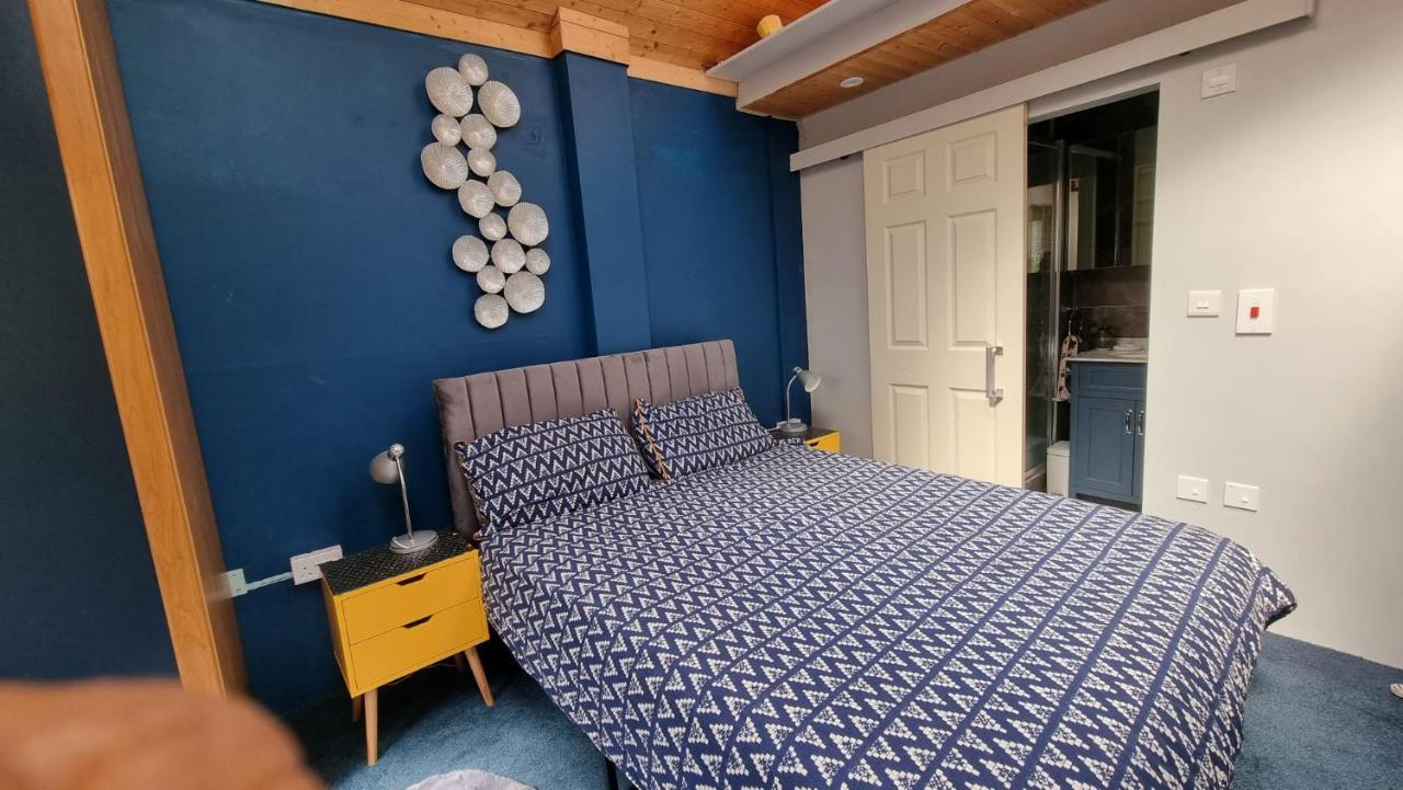 Glebe House, Private Entrance, Free Parking On Drive, Self Check In, Netflix Bed & Breakfast Ashford  Exterior photo