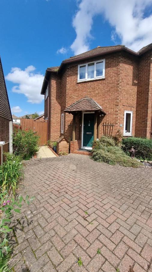 Glebe House, Private Entrance, Free Parking On Drive, Self Check In, Netflix Bed & Breakfast Ashford  Exterior photo